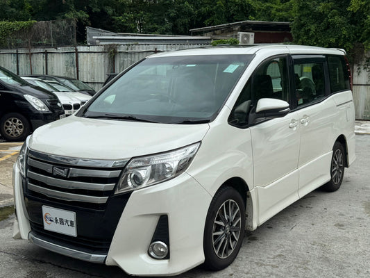Toyota Noah 2016