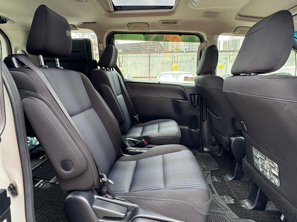 Toyota Noah 2016