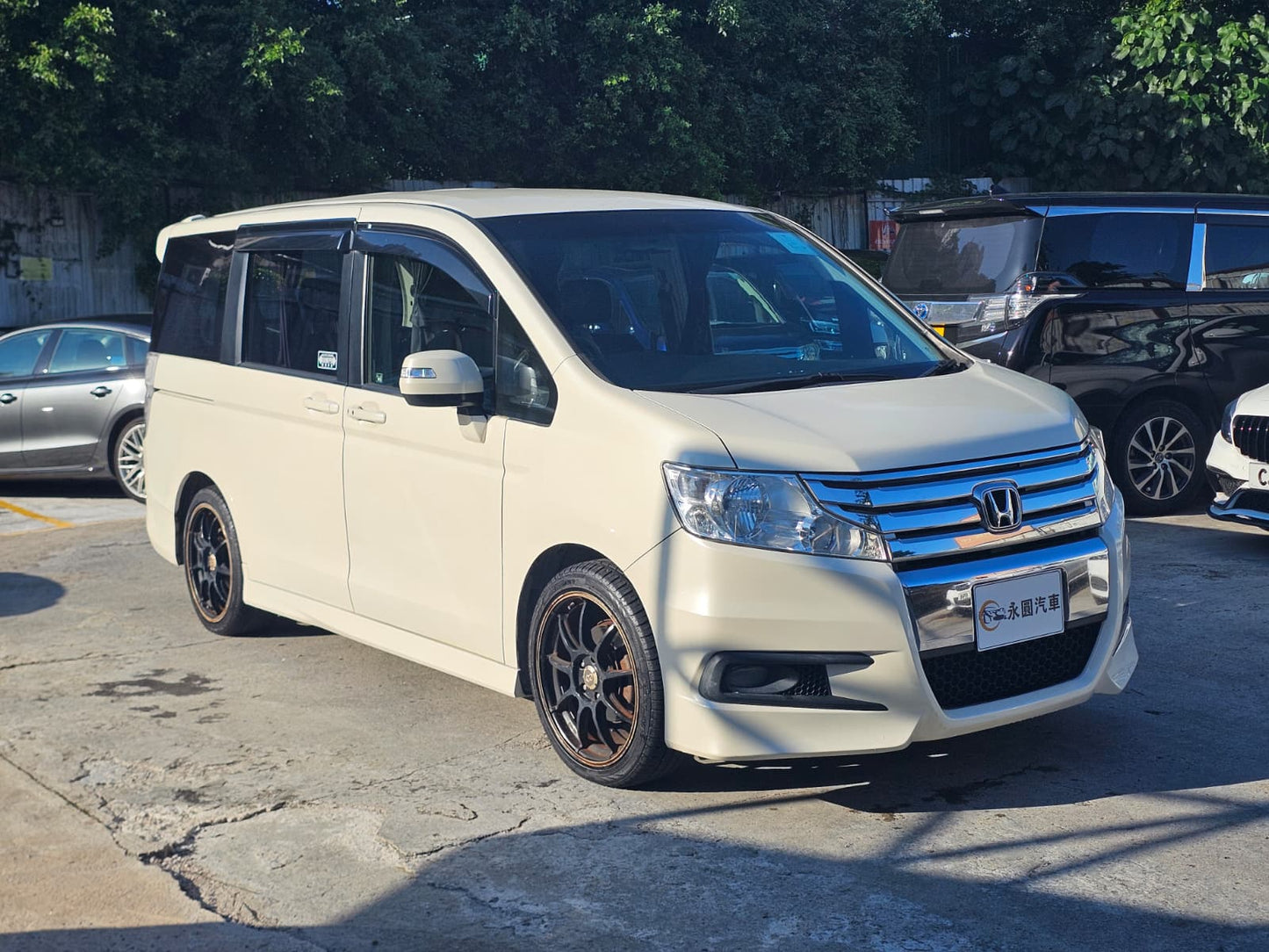 HONDA STEPWGN SPADA S 2011