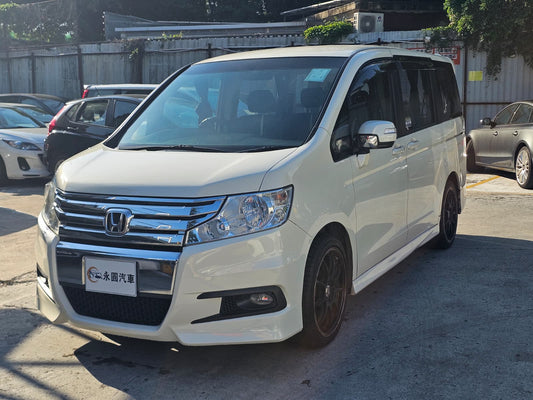 HONDA STEPWGN SPADA S 2011