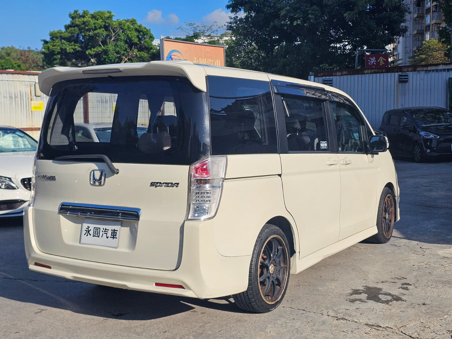 HONDA STEPWGN SPADA S 2011