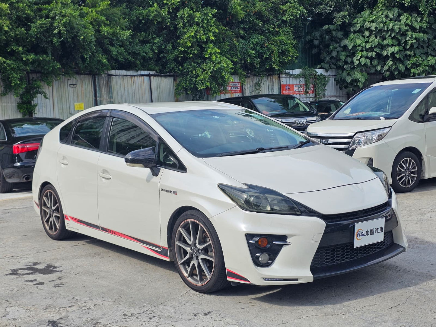 TOYOTA PRIUS GS 2012