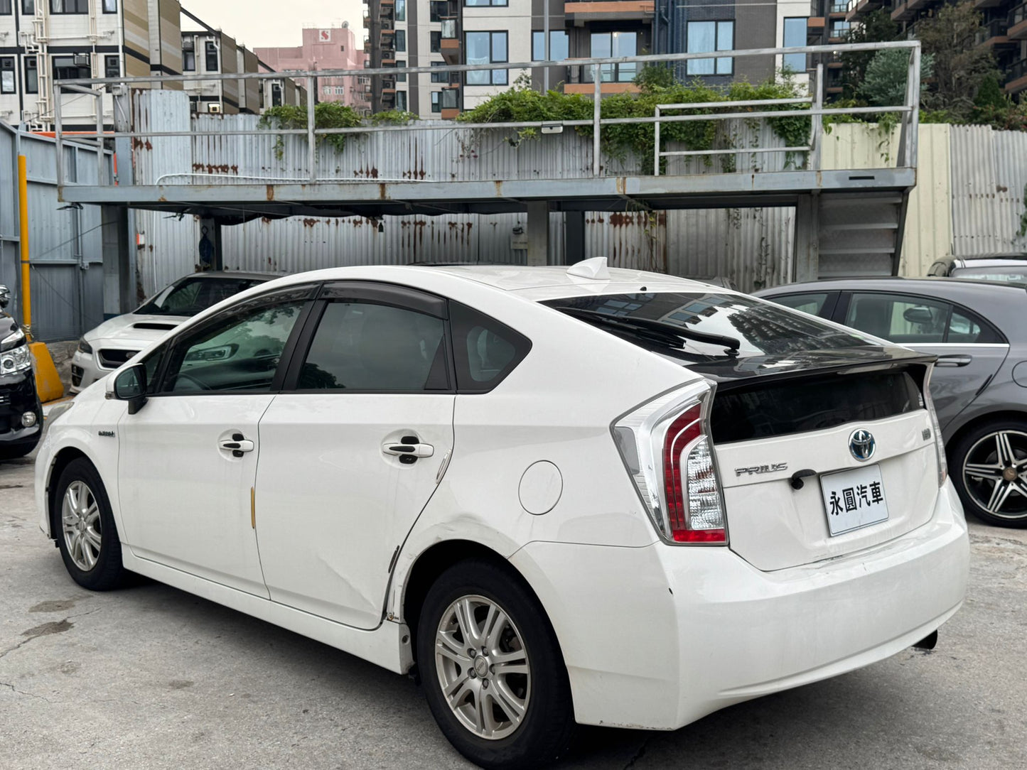 TOYOTA PRIUS 2013
