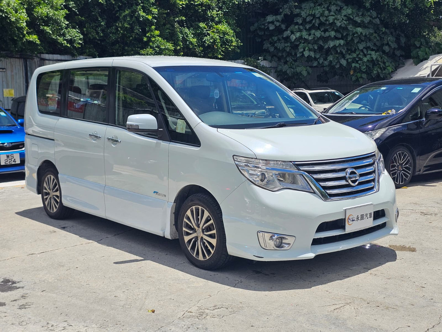 Nissan Serena 2014