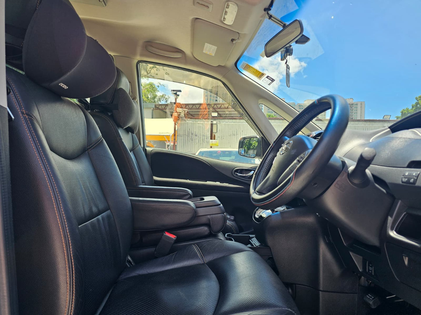 Nissan Serena 2014