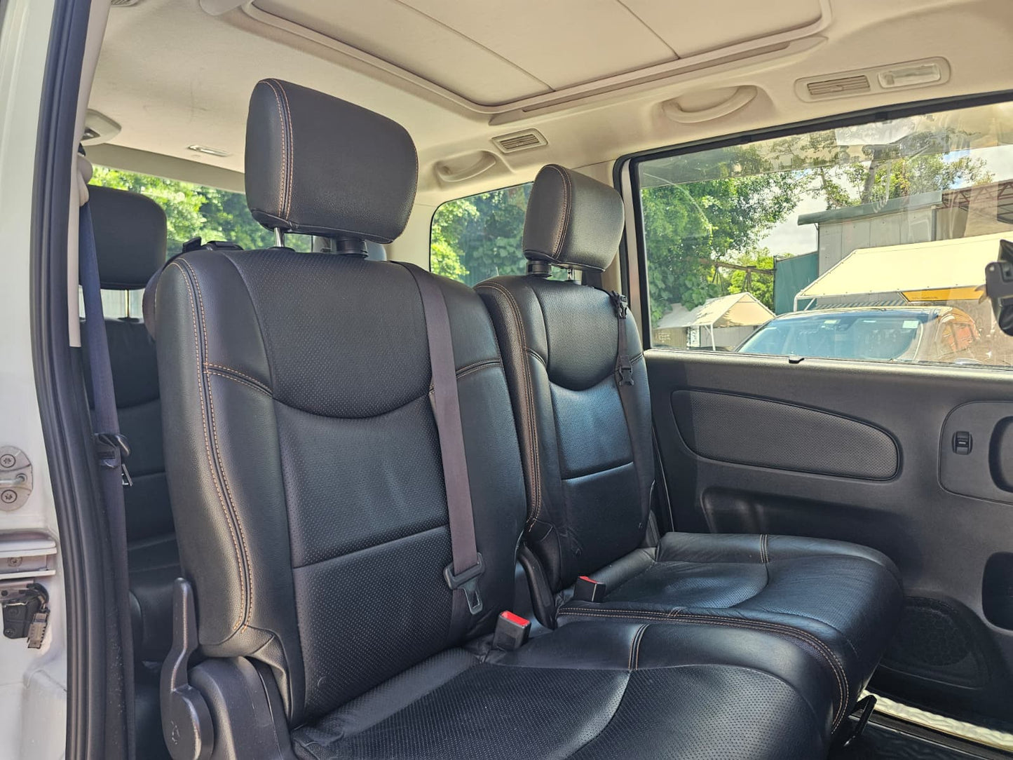 Nissan Serena 2014