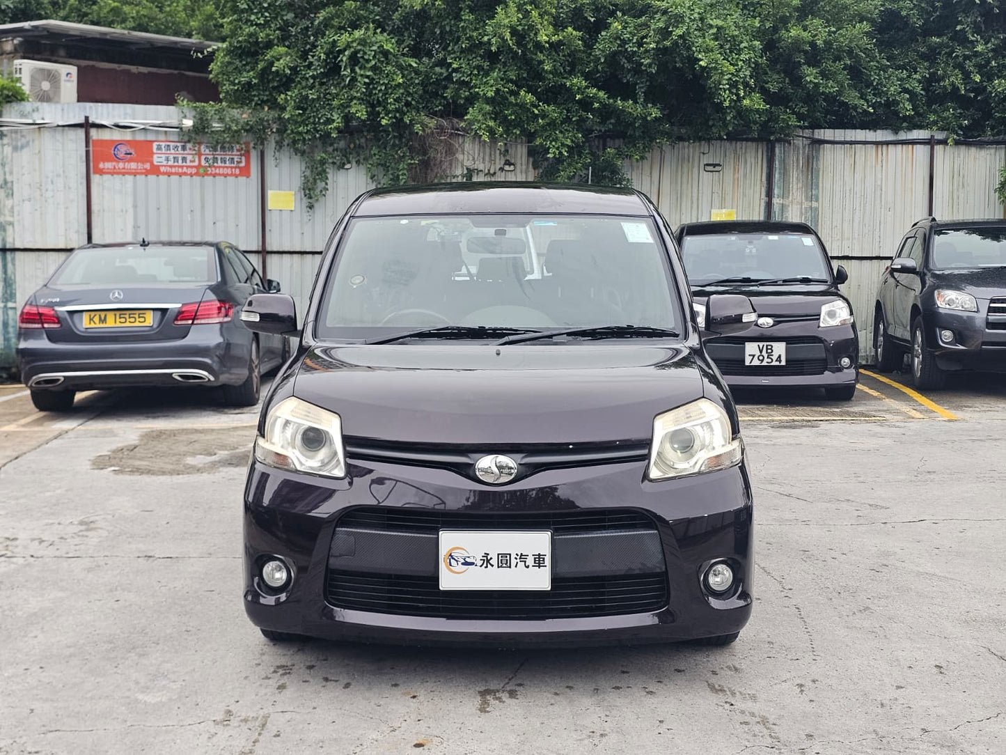 Toyota Sienta 2011
