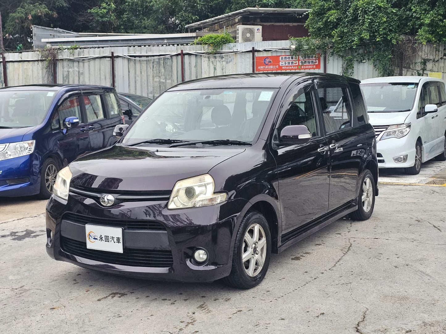 Toyota Sienta 2011