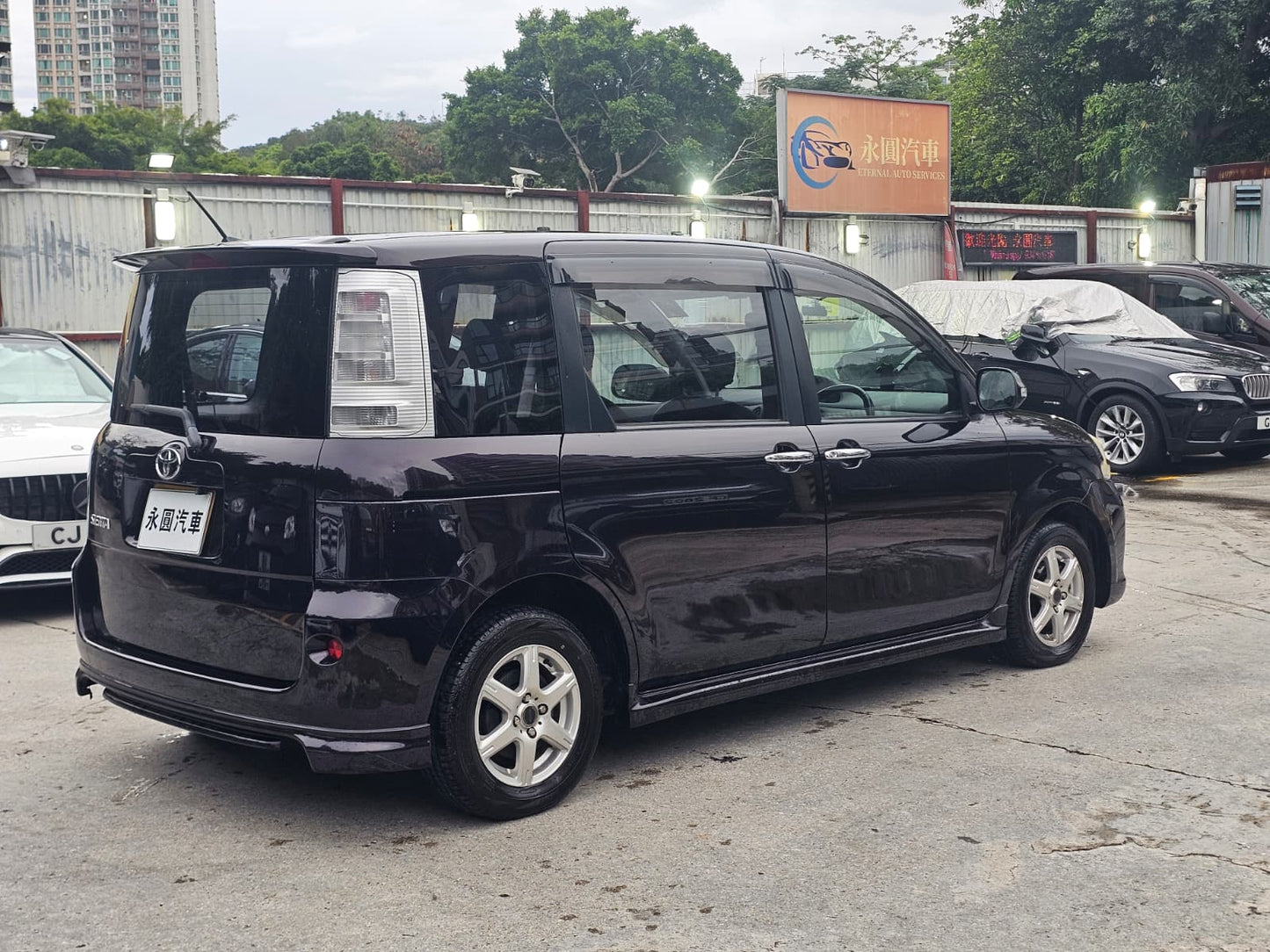 Toyota Sienta 2011