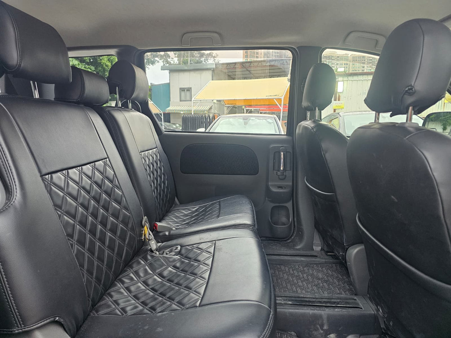 Toyota Sienta 2011