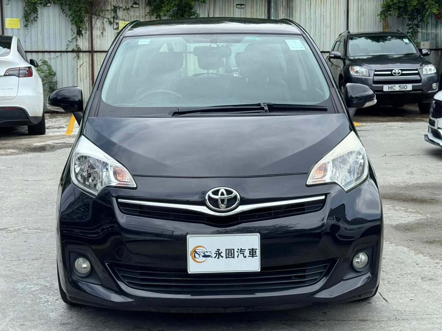 Toyota Ractis 2012