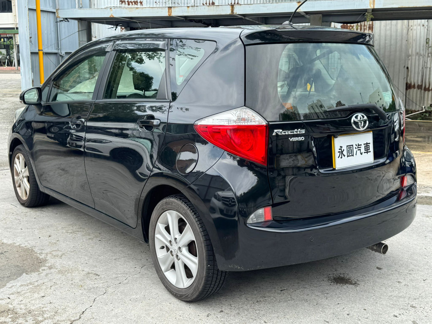 Toyota Ractis 2012
