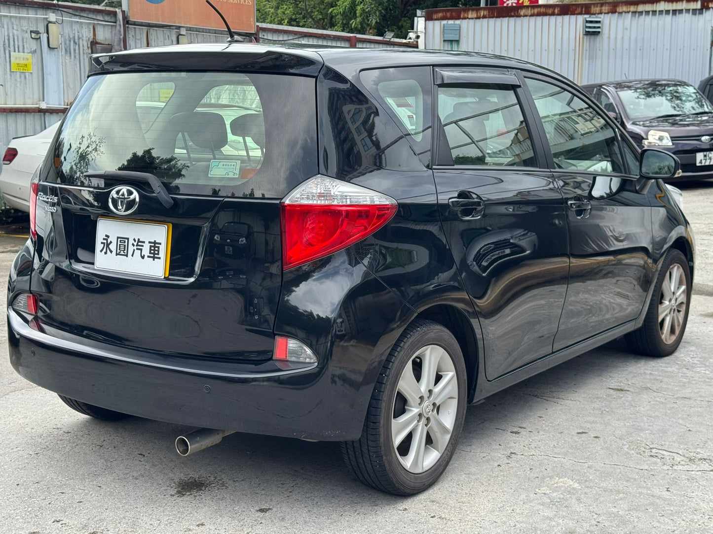 Toyota Ractis 2012