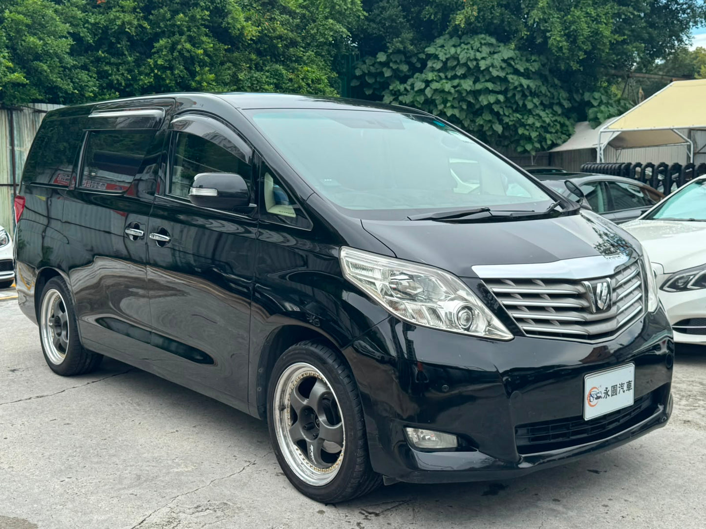 Toyota Alphard 2009