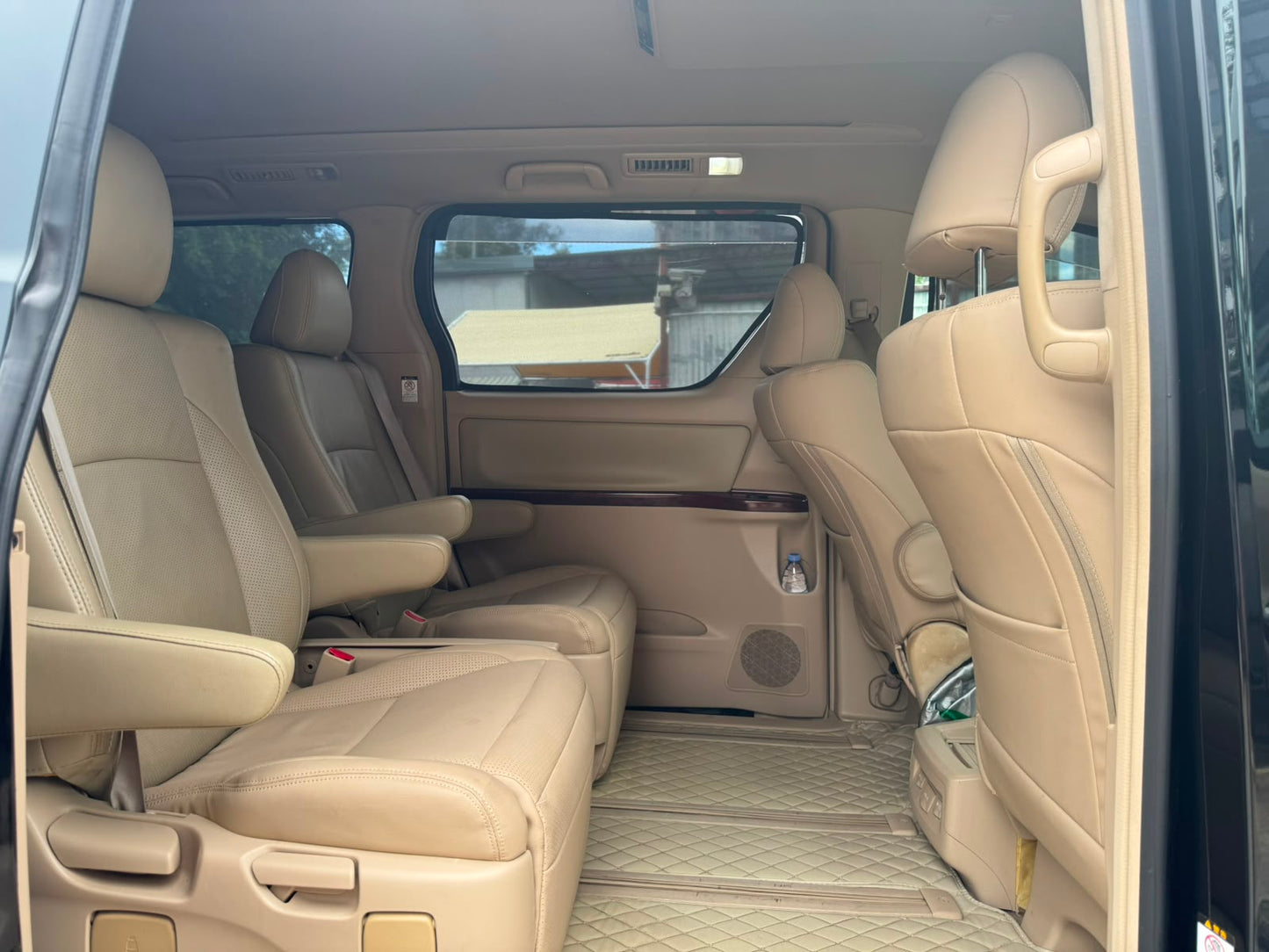 Toyota Alphard 2009