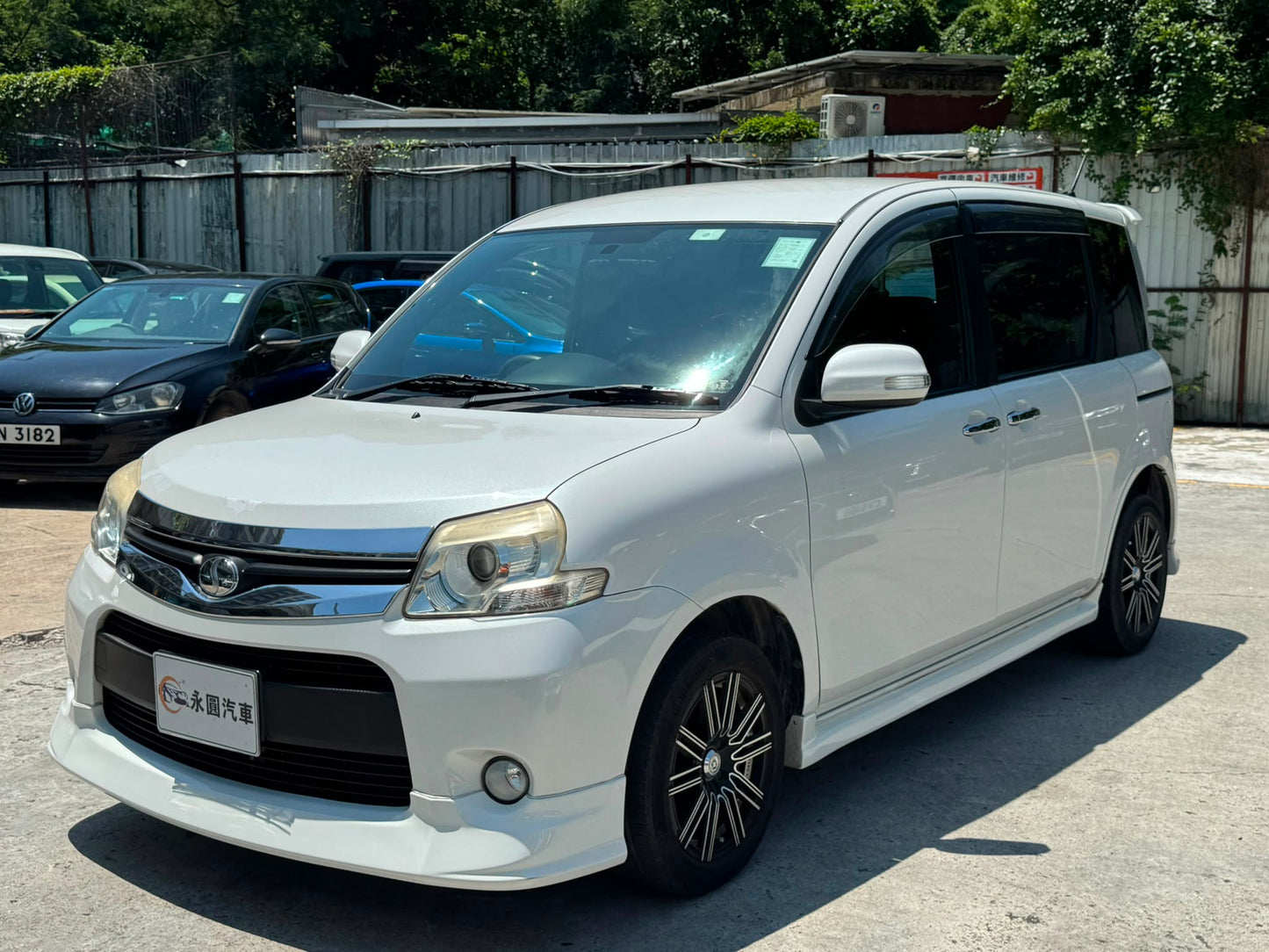 TOYOTA SIENTA 2011
