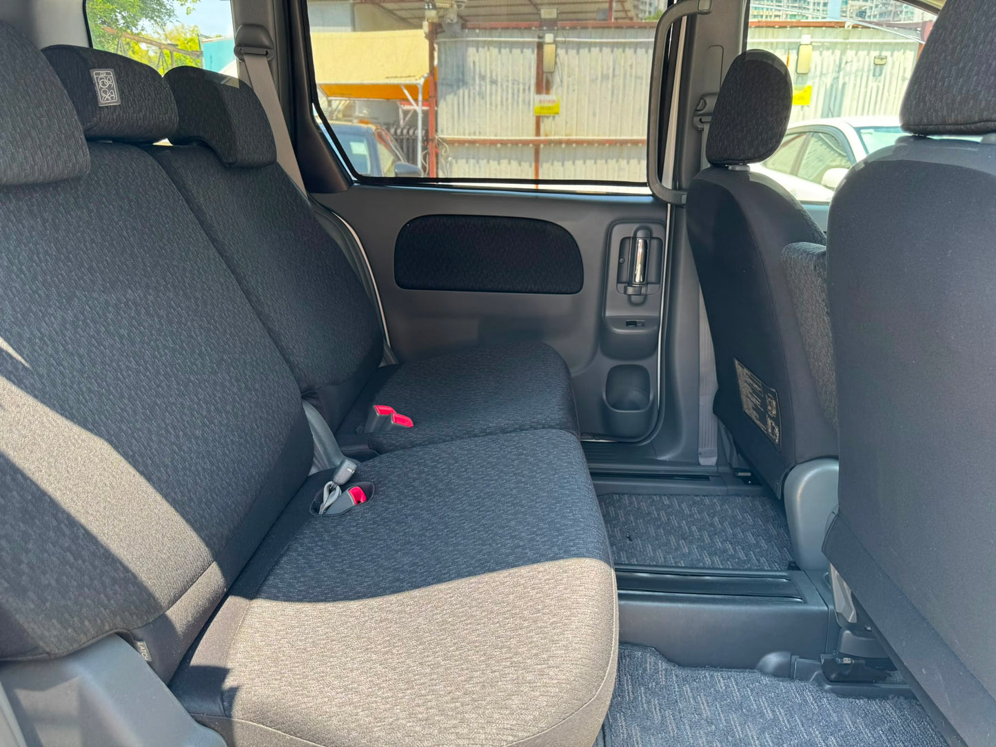 TOYOTA SIENTA 2011