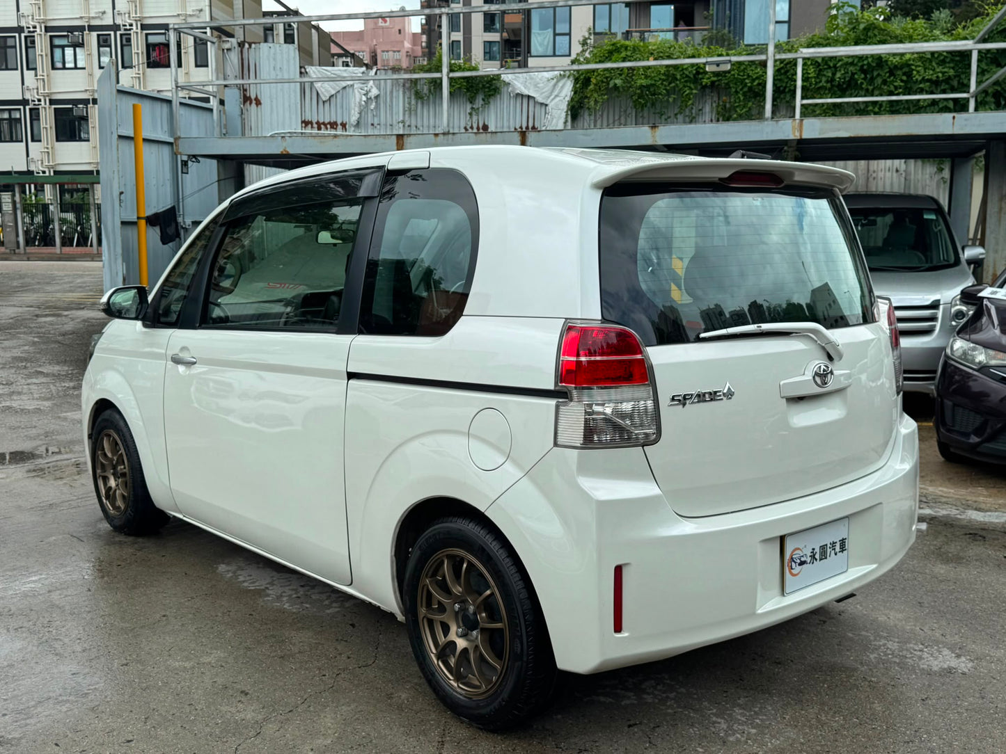 Toyota Spade 2015