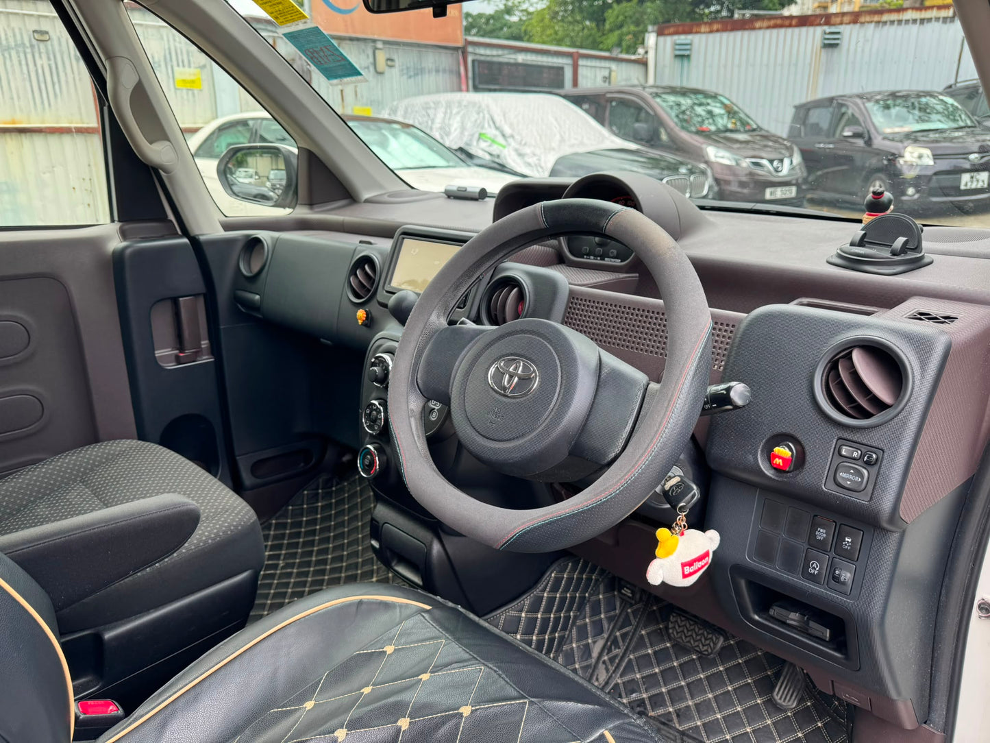 Toyota Spade 2015