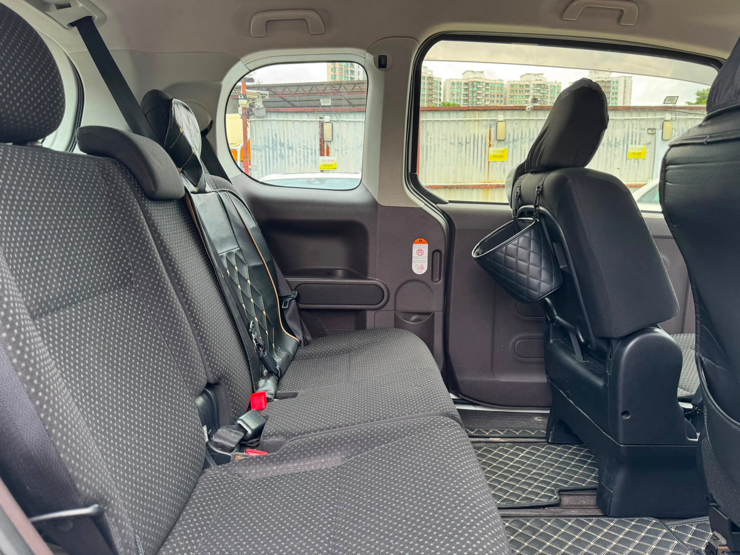 Toyota Spade 2015