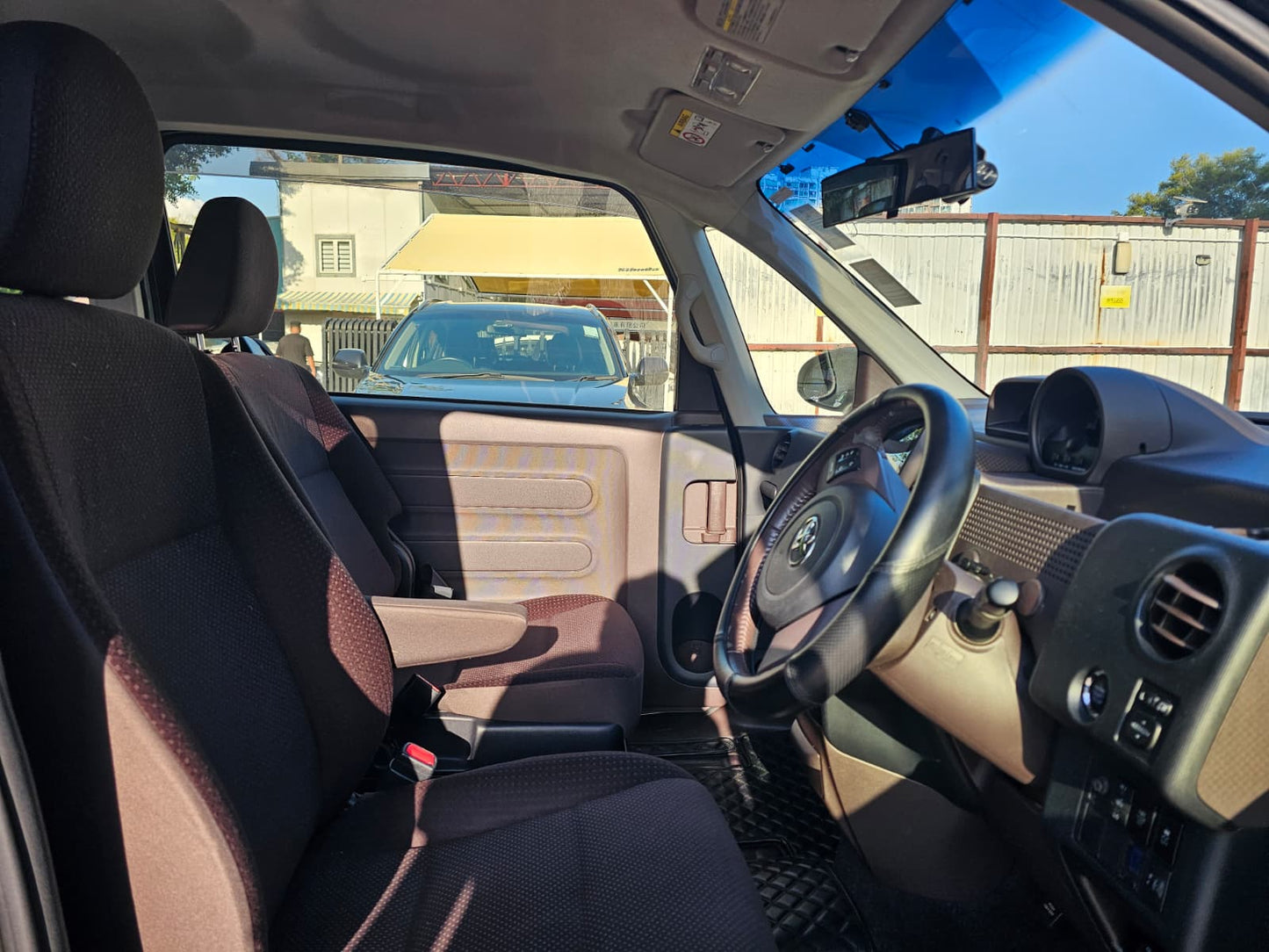 Toyota Spade 2013
