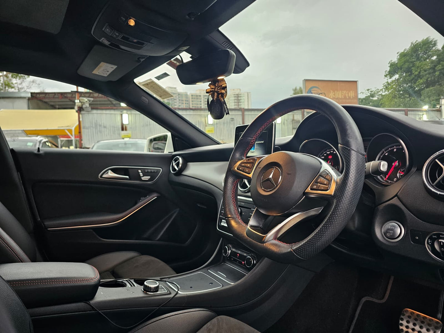 MERCEDES BENZ CLA250 2019