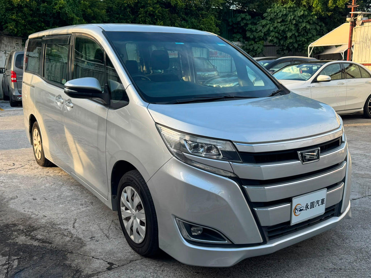 Toyota Noah 2019