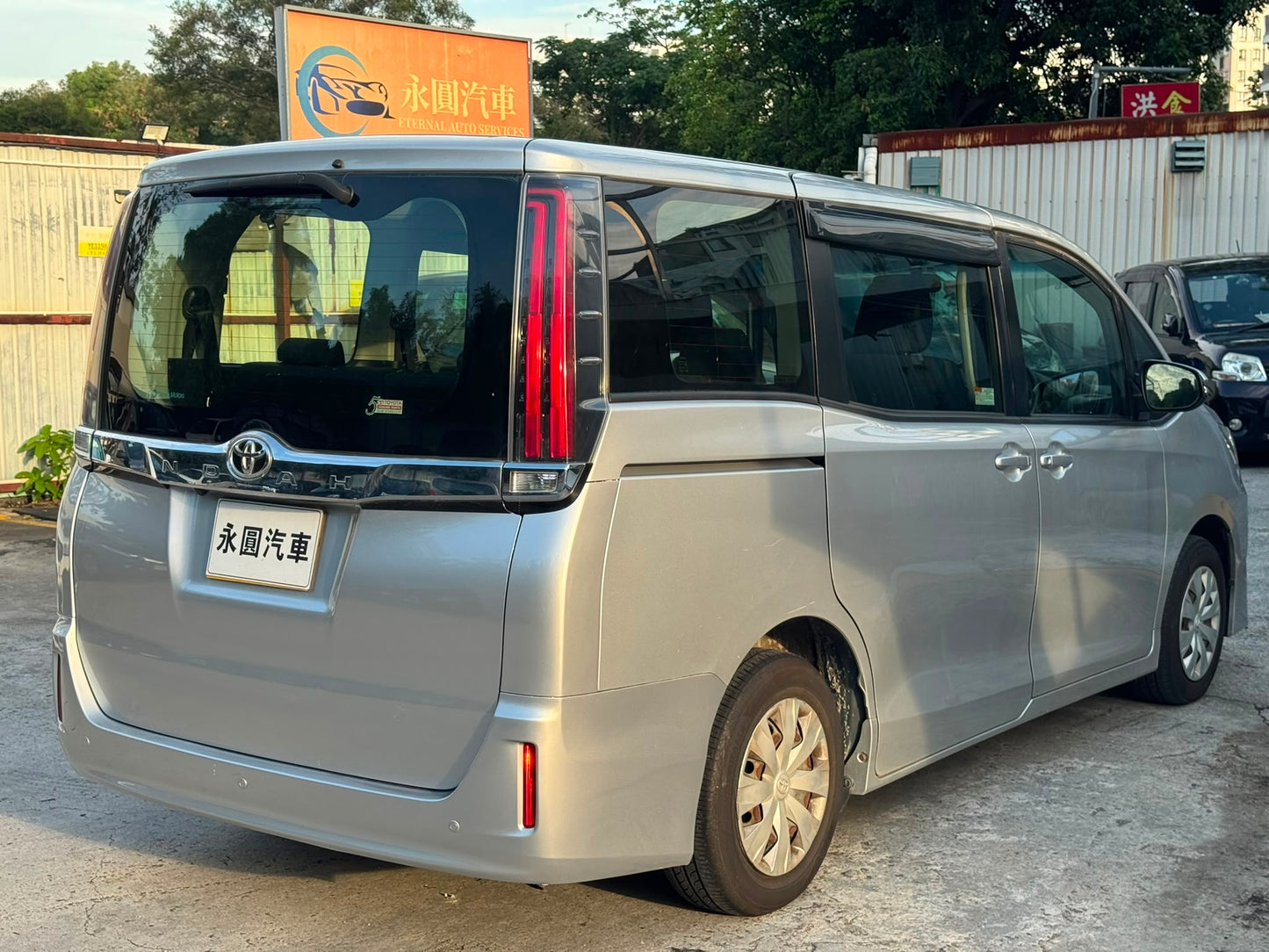 Toyota Noah 2019