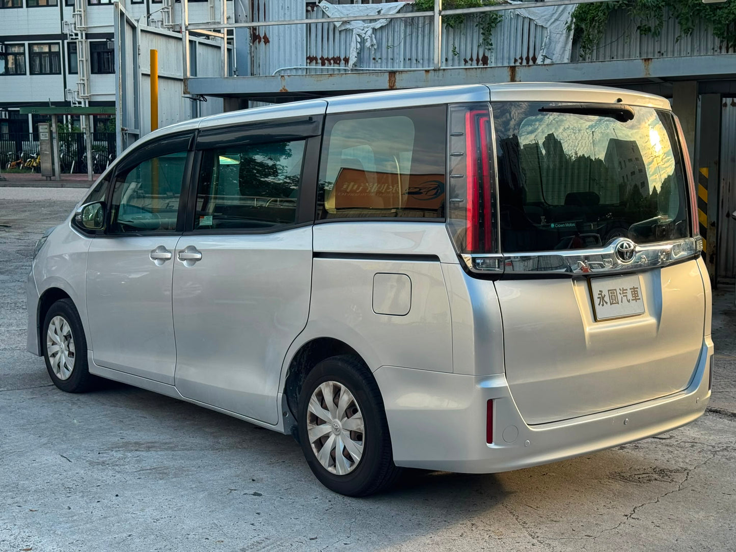 Toyota Noah 2019