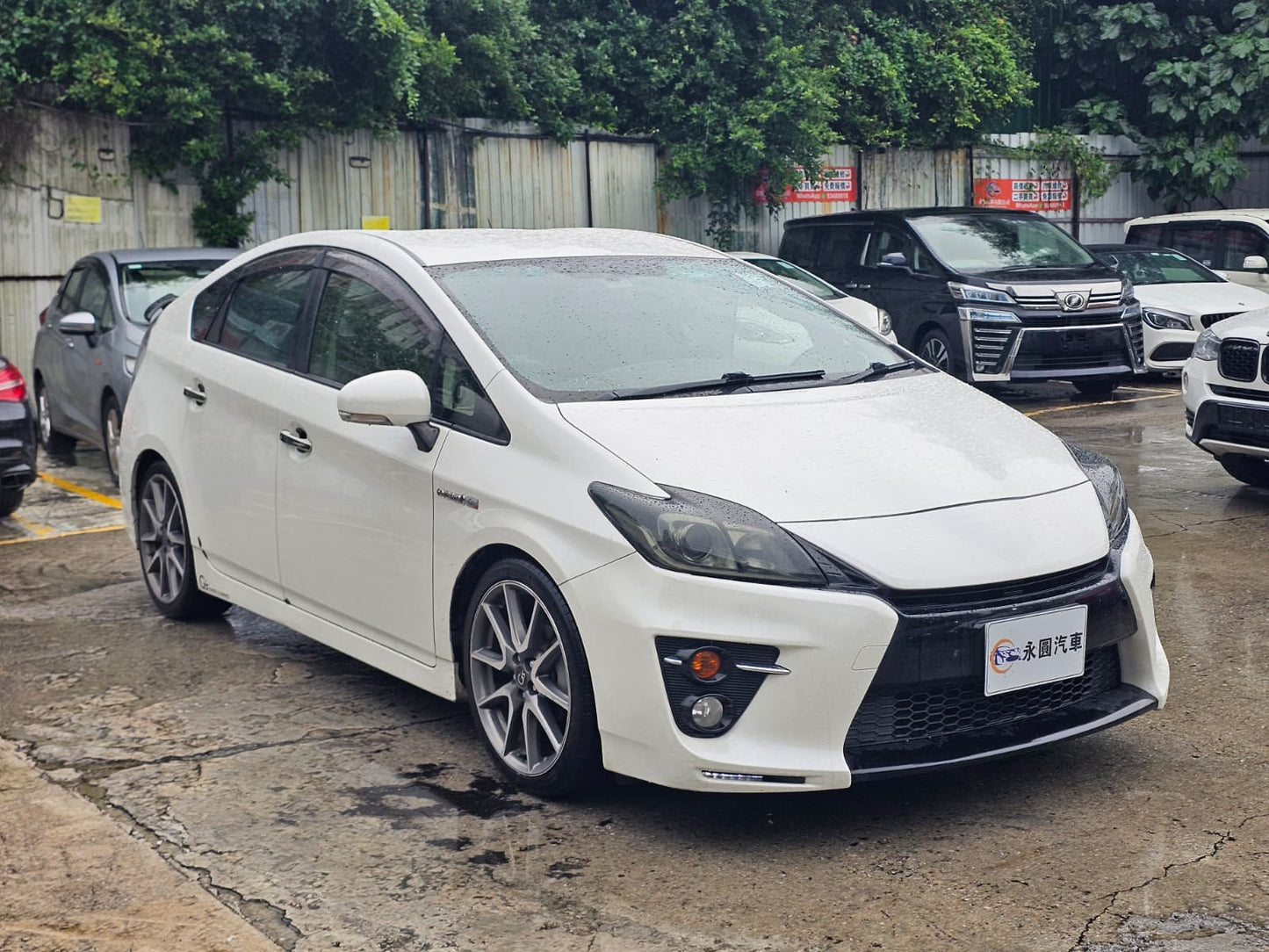 TOYOTA PRIUS HYBRID GS 2012
