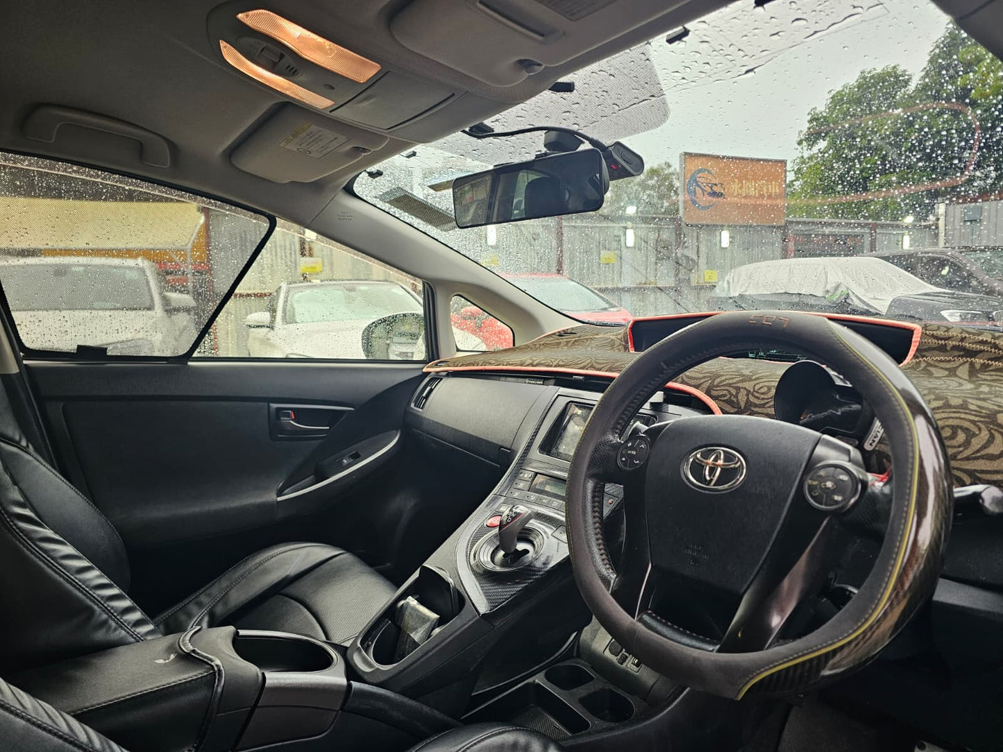 TOYOTA PRIUS HYBRID GS 2012