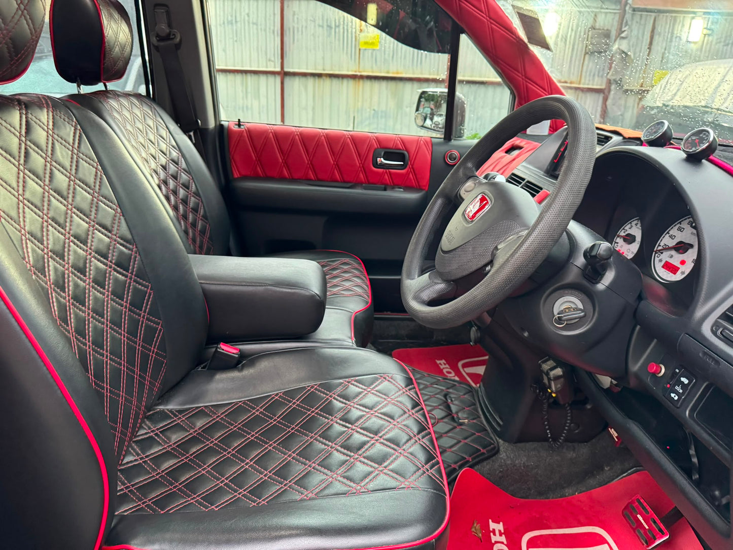 HONDA MOBILIO SPIKE 2004