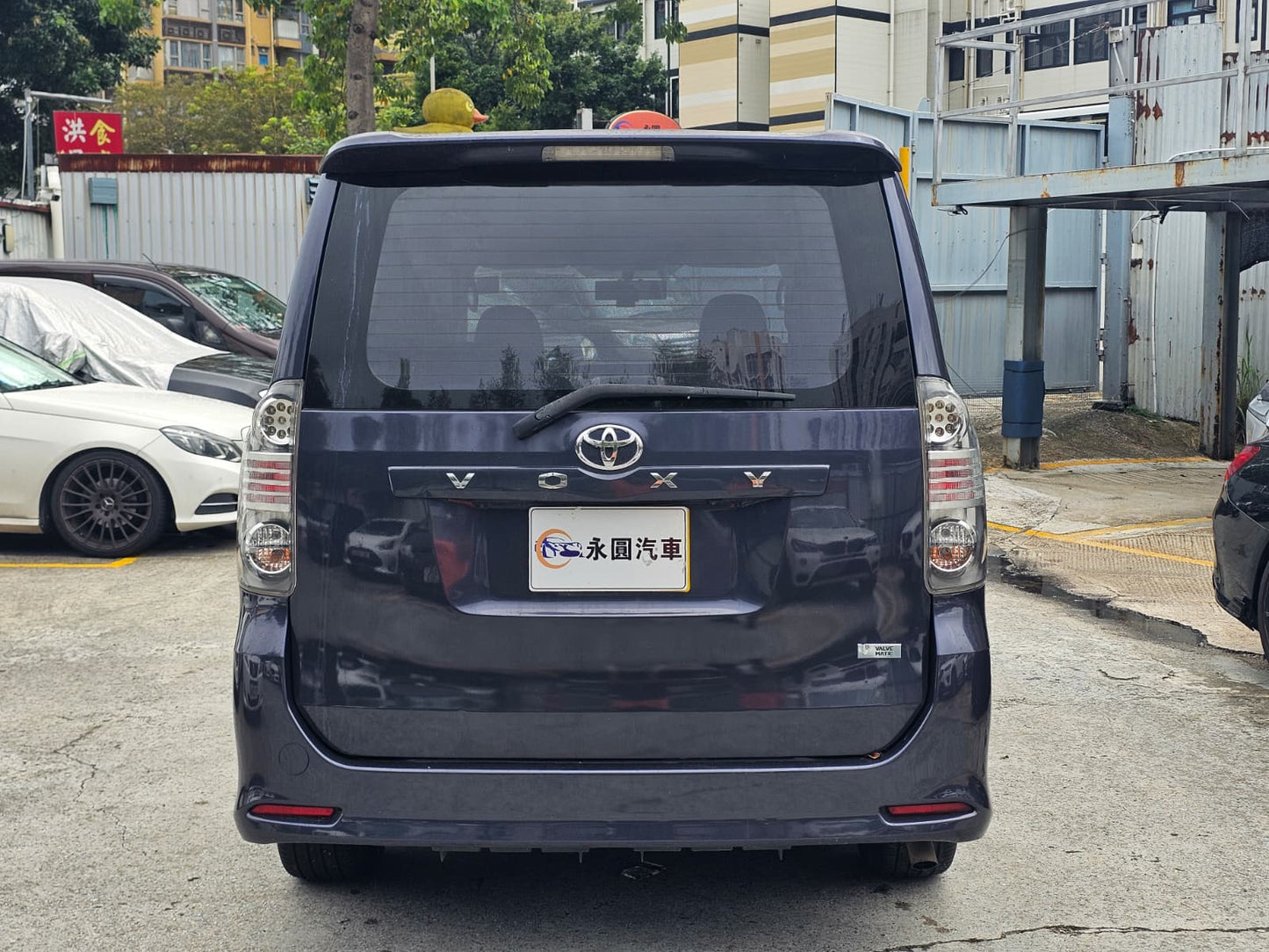 Toyota Voxy 2010
