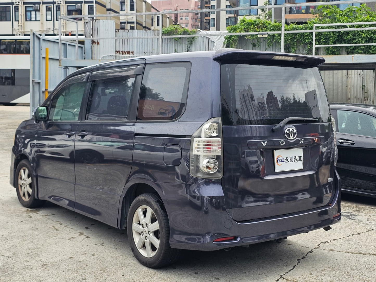 Toyota Voxy 2010