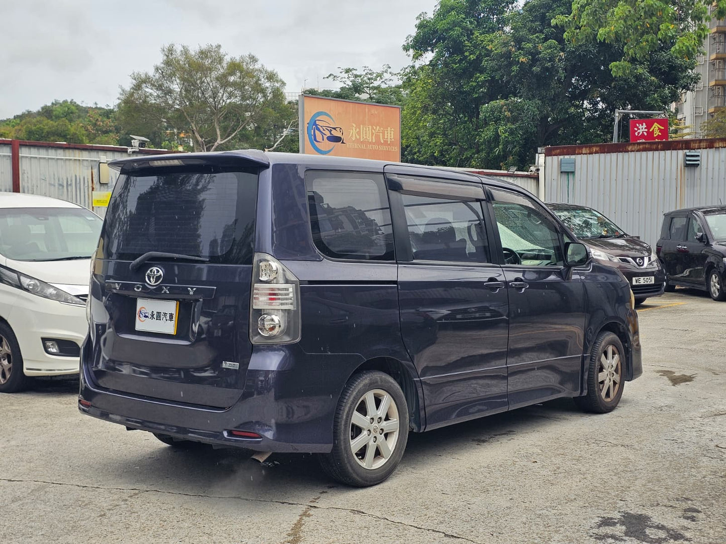 Toyota Voxy 2010