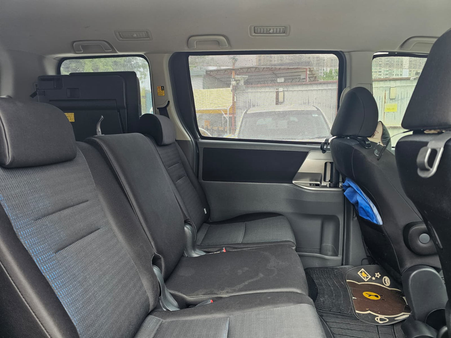 Toyota Voxy 2010
