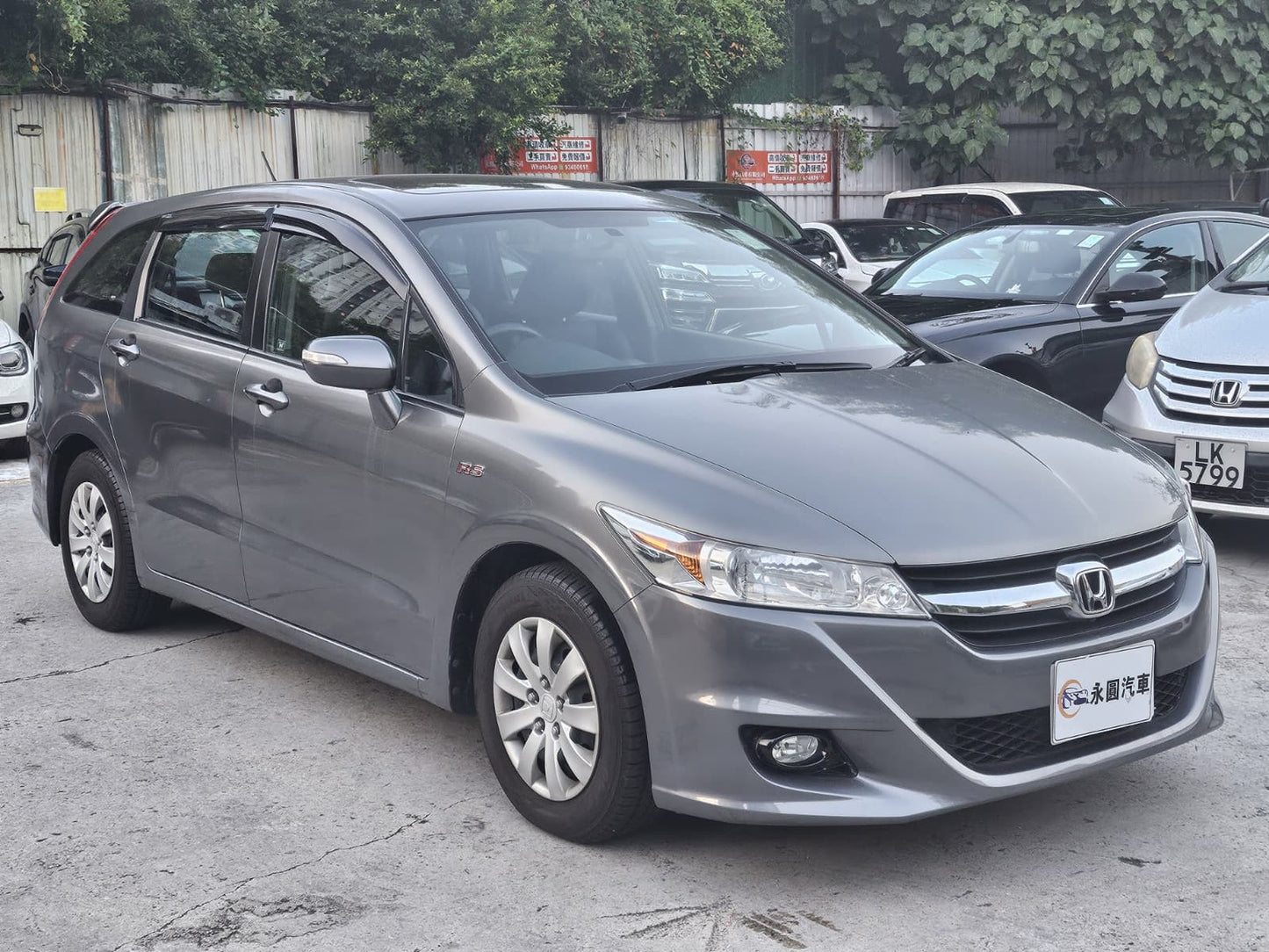 HONDA STREAM 2011