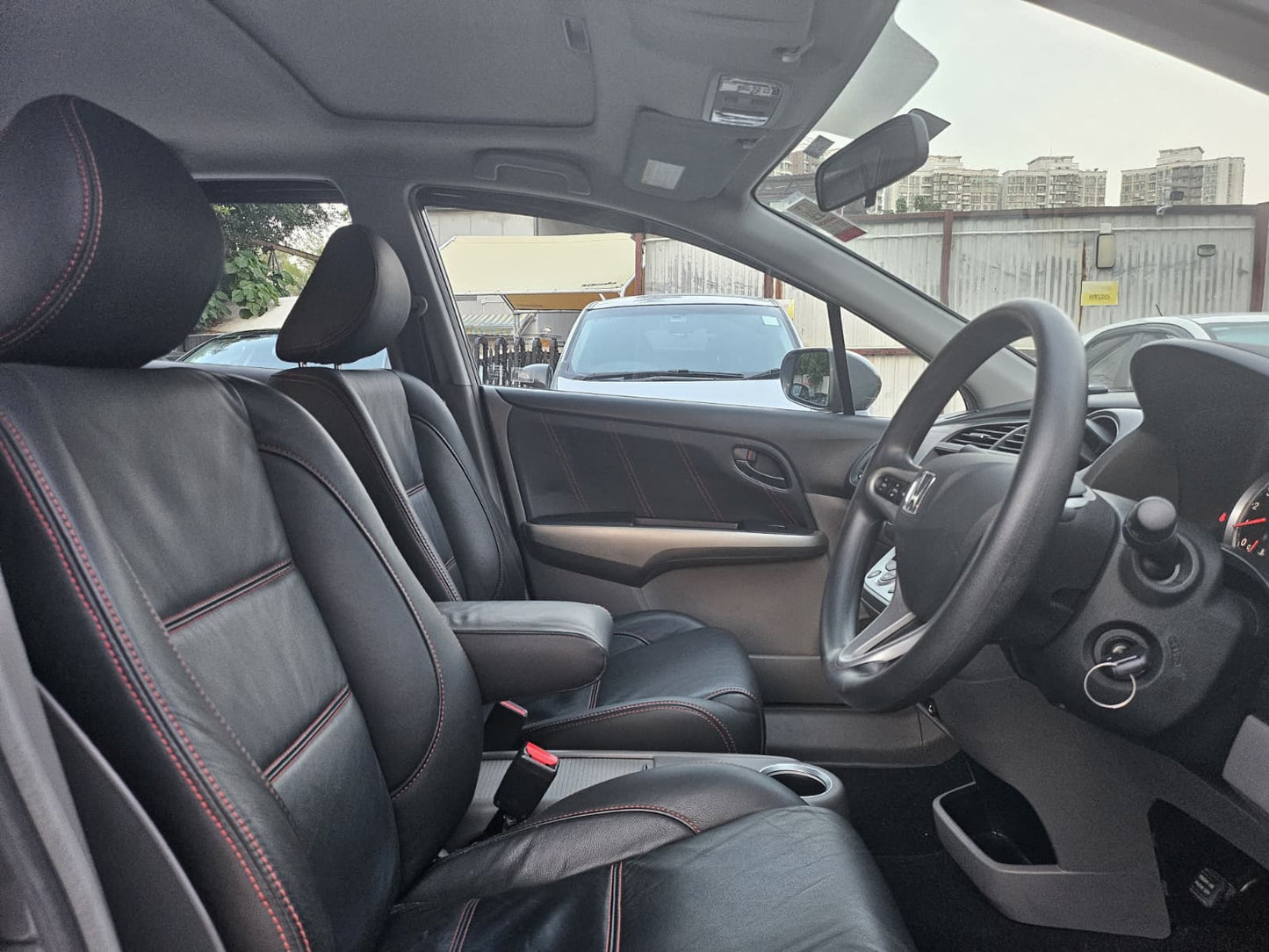 HONDA STREAM 2011