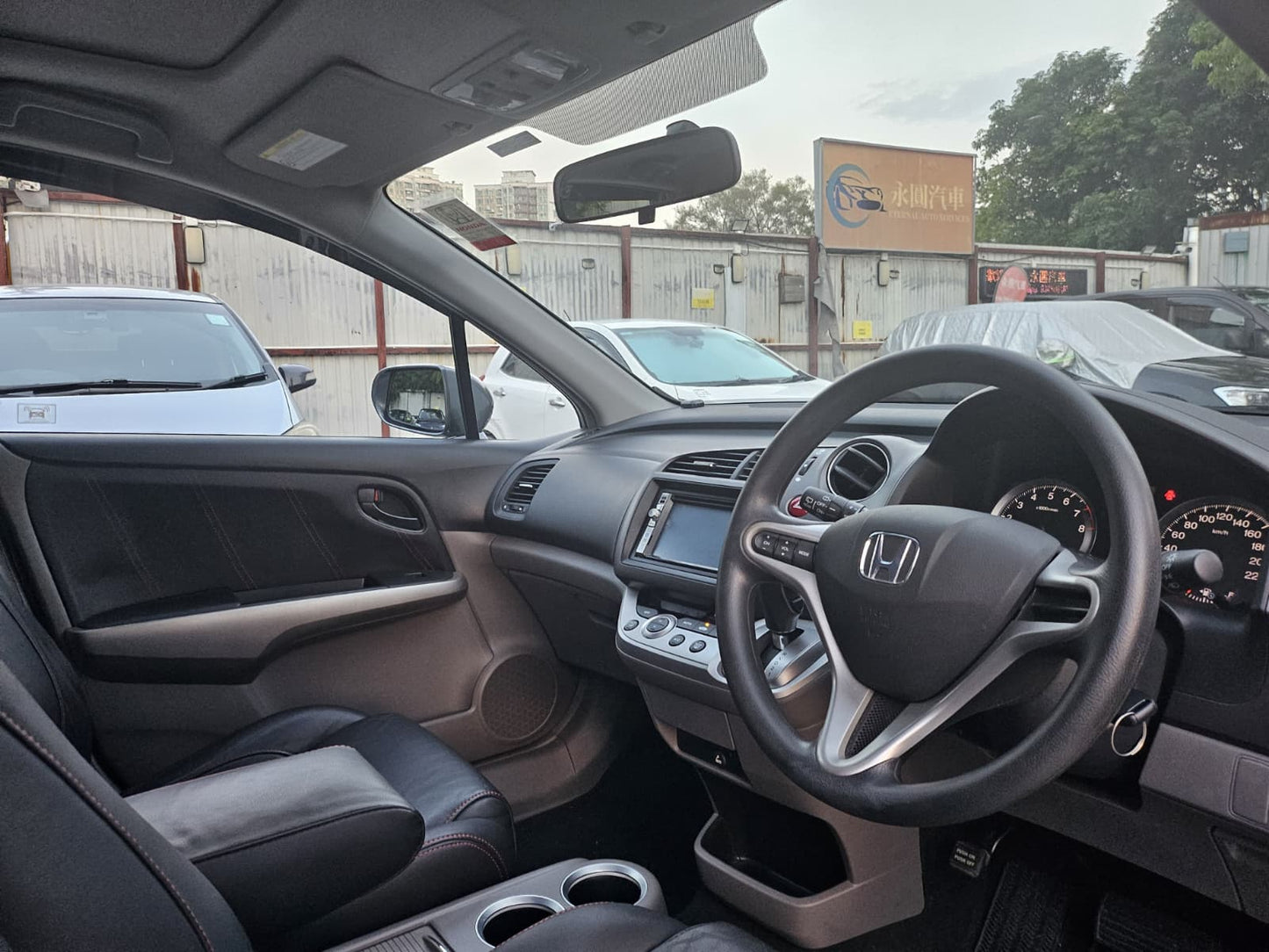 HONDA STREAM 2011