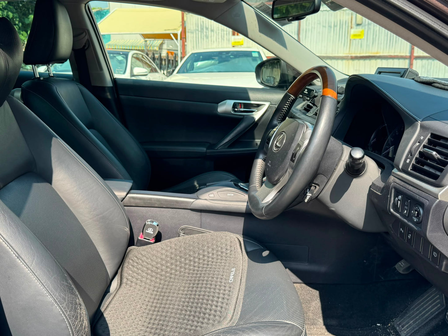 Lexus CT200h 2012