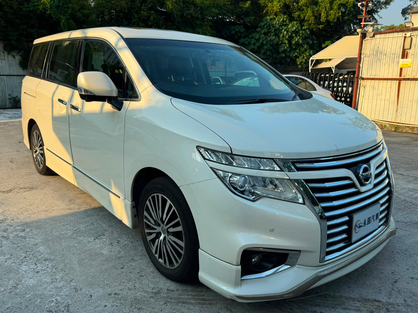 Nissan Elegrand 2018