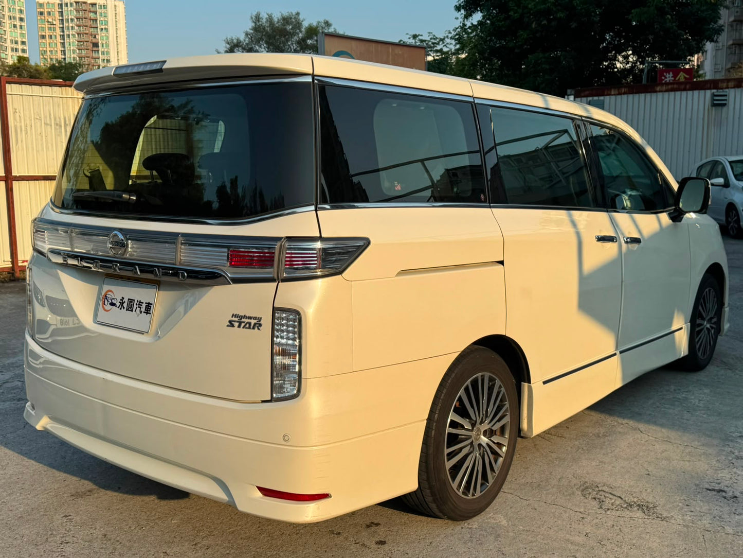 Nissan Elegrand 2018