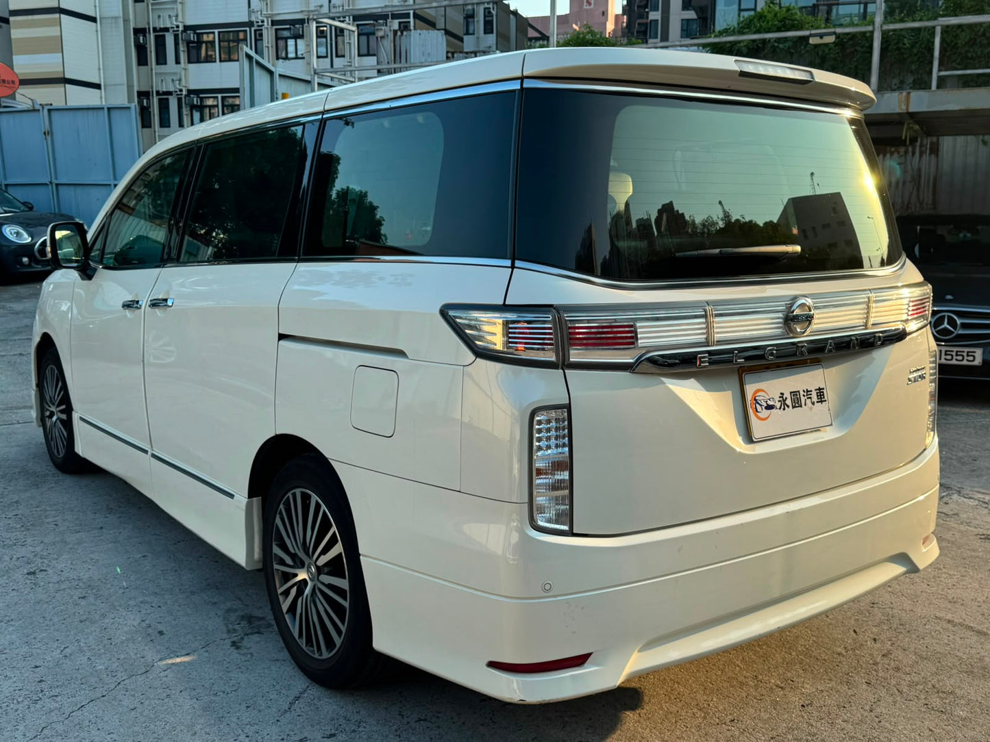 Nissan Elegrand 2018