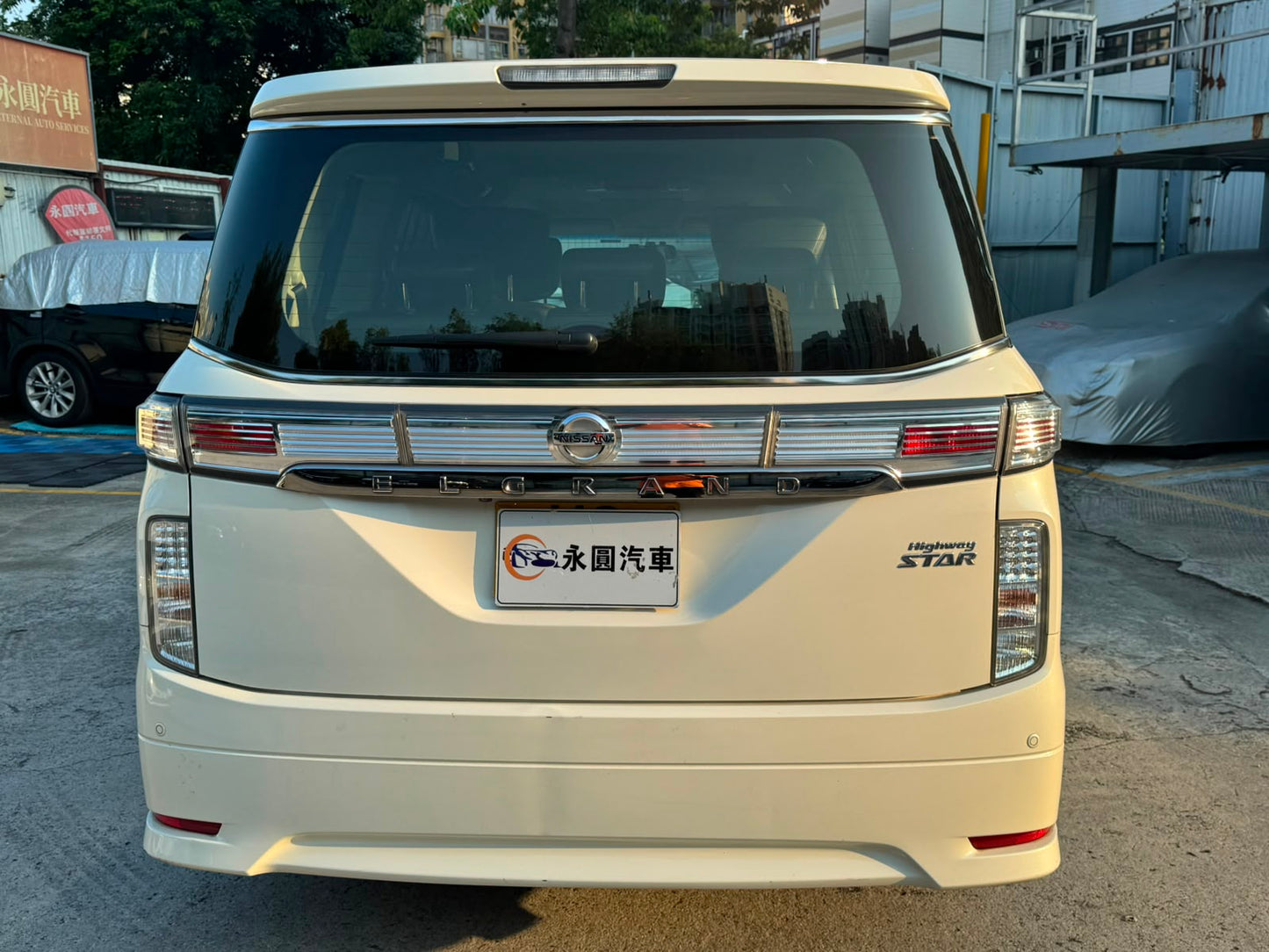 Nissan Elegrand 2018