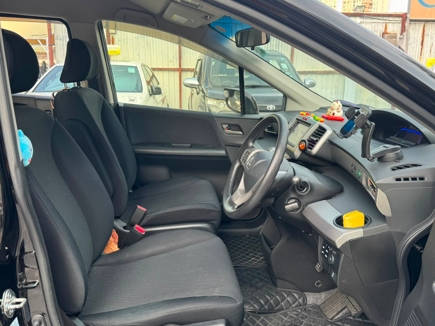 Honda Freed Hybrid 2014