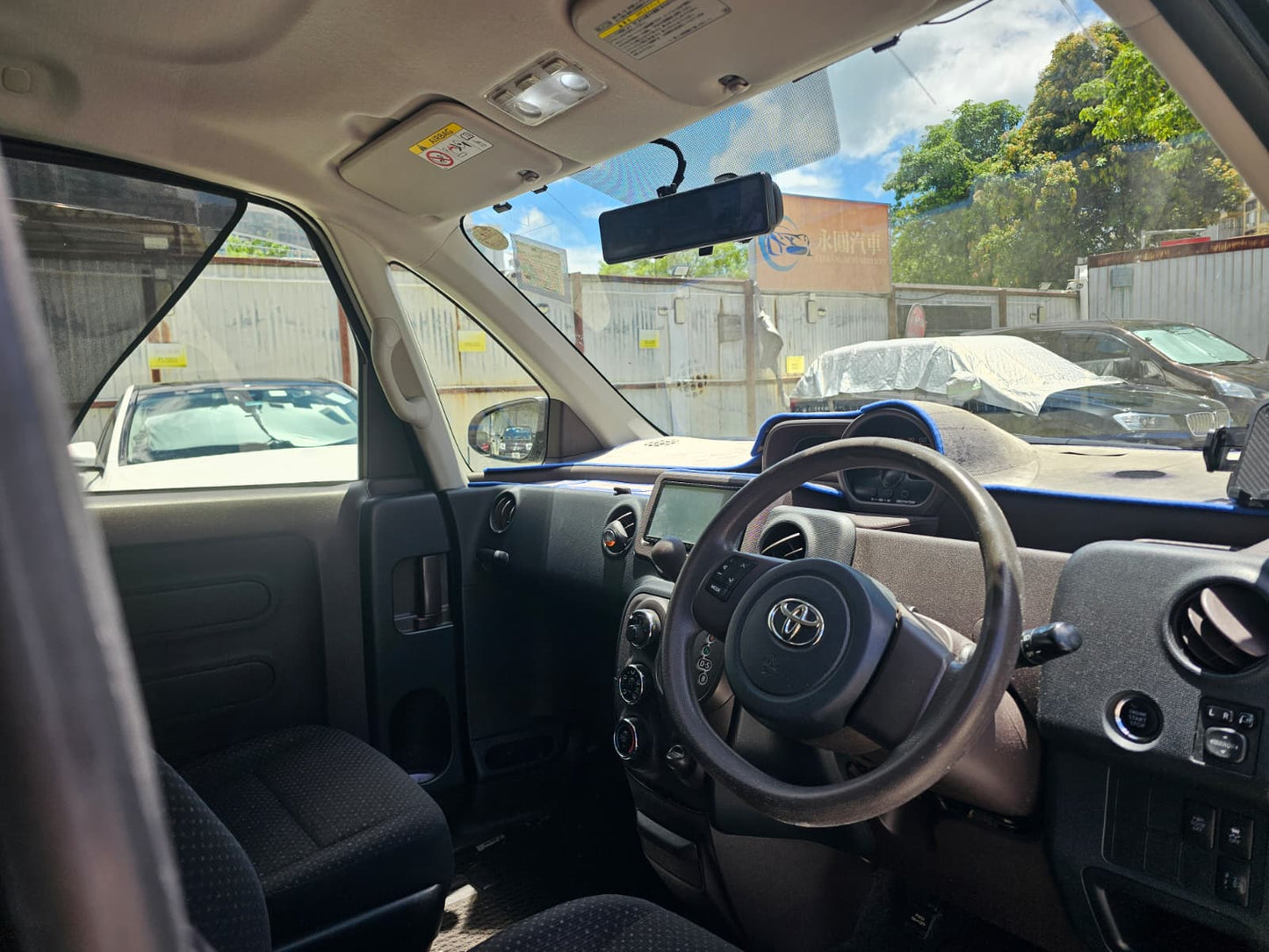 Toyota Porte 2013