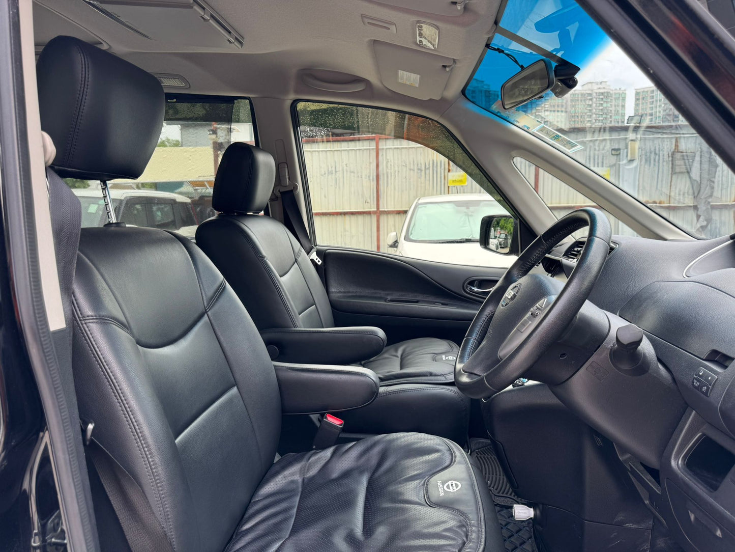 NISSAN SERENA  2015