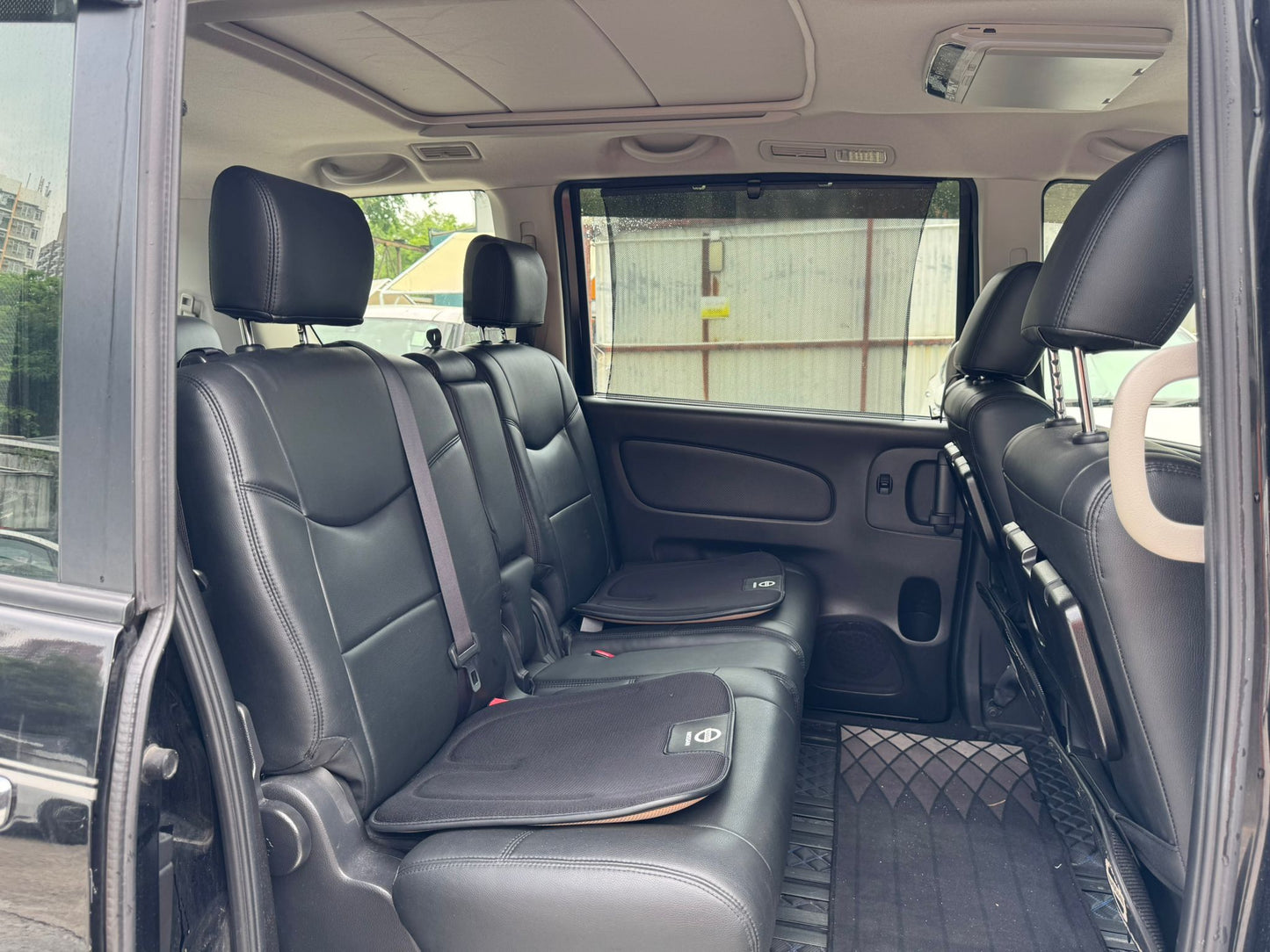 NISSAN SERENA  2015