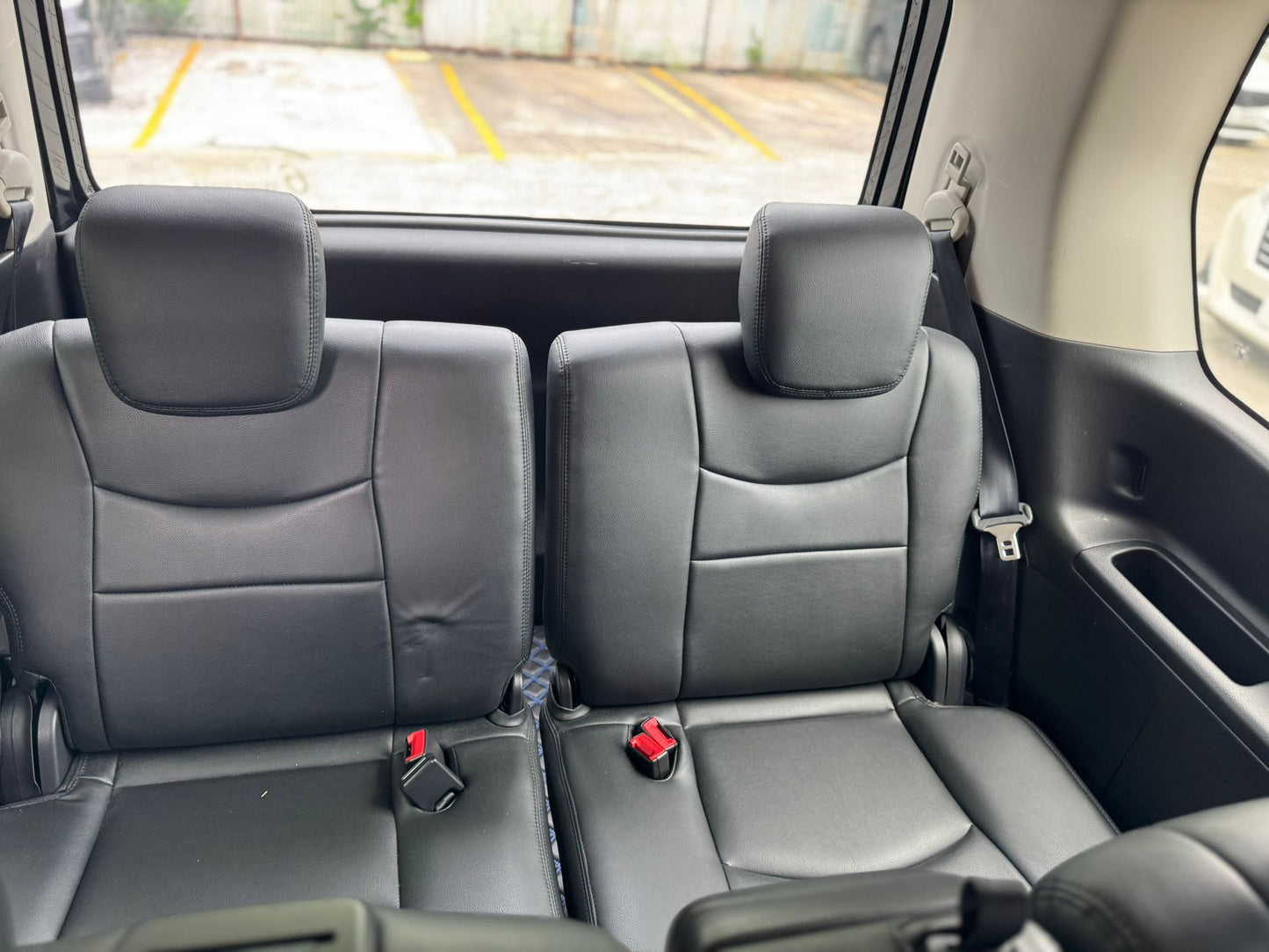 NISSAN SERENA  2015