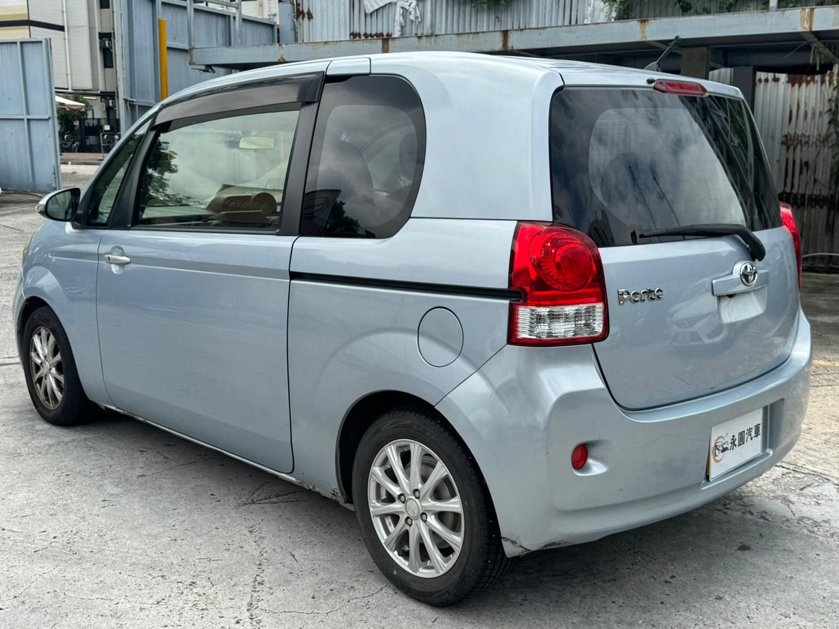 TOYOTA PORTE 2013